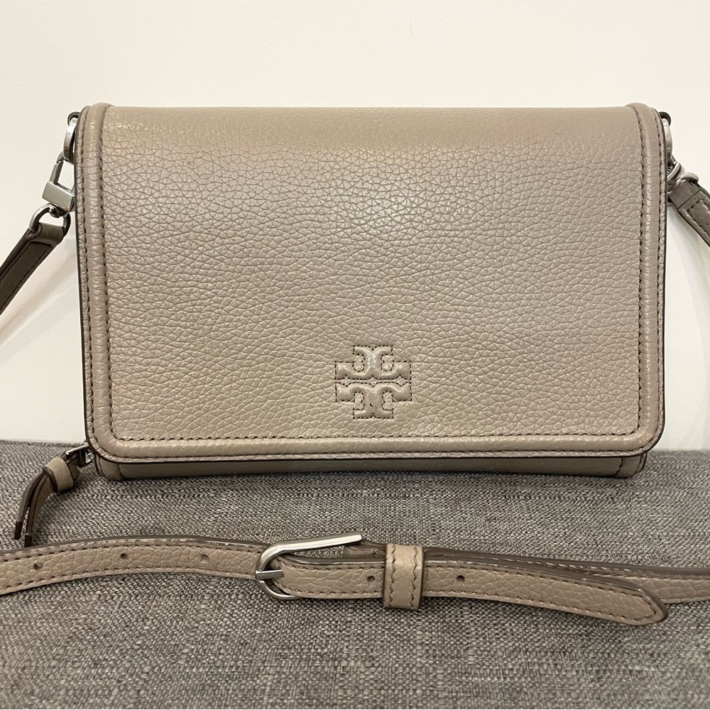 TORY BURCH Thea Small Flap Crossbody Bag Gray